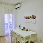 11 Apartament